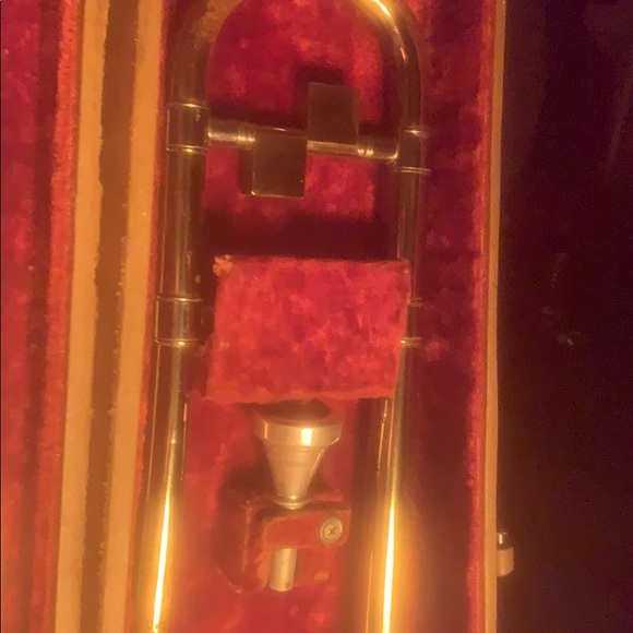 Trombone - Picture 3 of 8